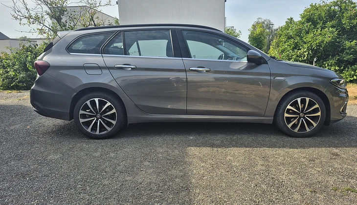 location-FIAT-Chartres-de-Bretagne-roadstr