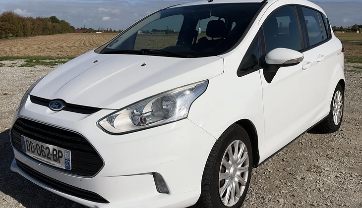 location-FORD-L'Aigle-roadstr
