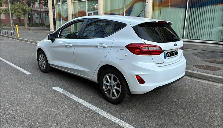 location-FORD-Lyon-roadstr