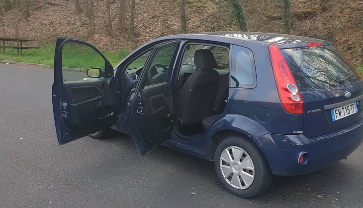 location-FORD-Clermont-Ferrand-roadstr