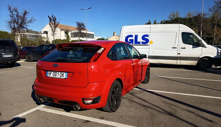 location-FORD-Monteux-roadstr