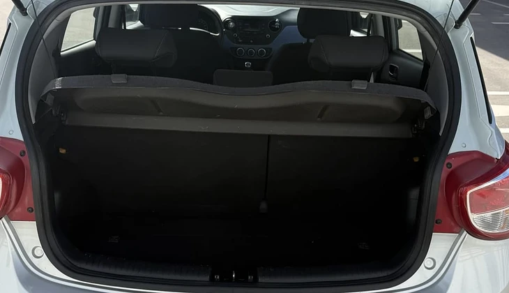 location-HYUNDAI-Bordeaux-roadstr