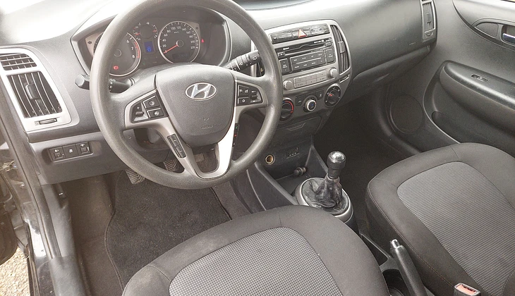location-HYUNDAI-Nevers-roadstr