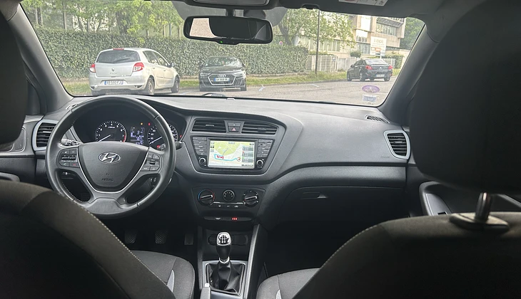 location-HYUNDAI-Vélizy-Villacoublay-roadstr
