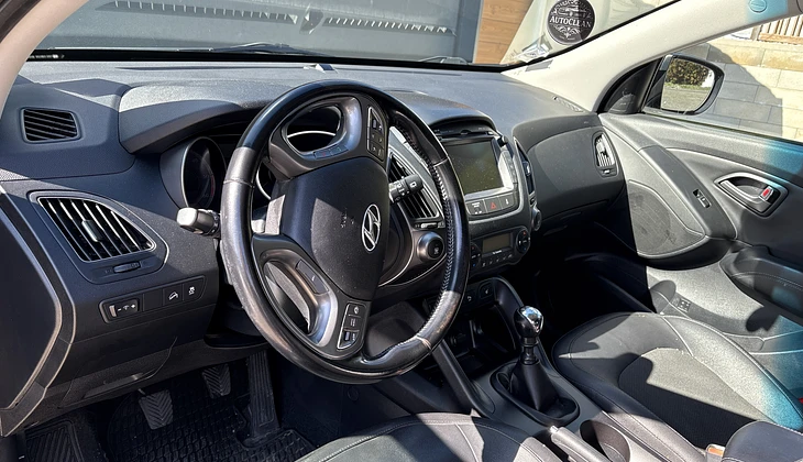 location-HYUNDAI-Morbier-roadstr
