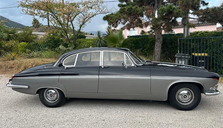 location-JAGUAR-Saint-Malo-roadstr