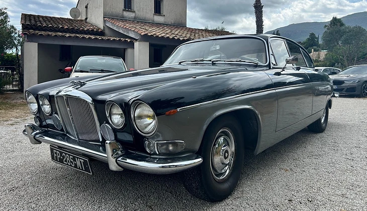 location-JAGUAR-Saint-Malo-roadstr