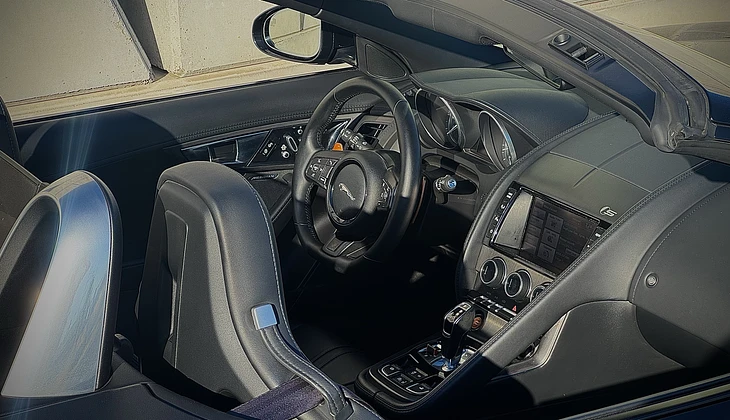 location-JAGUAR-Cornebarrieu-roadstr