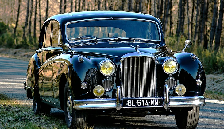 location-JAGUAR-Saucats-roadstr