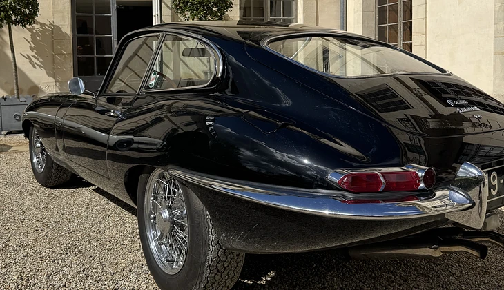 location-JAGUAR-Saint-Germain-en-Laye-roadstr