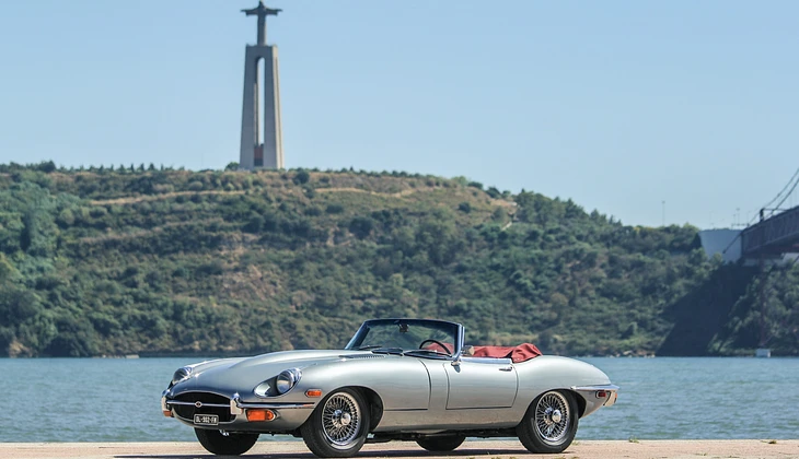 location-JAGUAR-Nice-roadstr