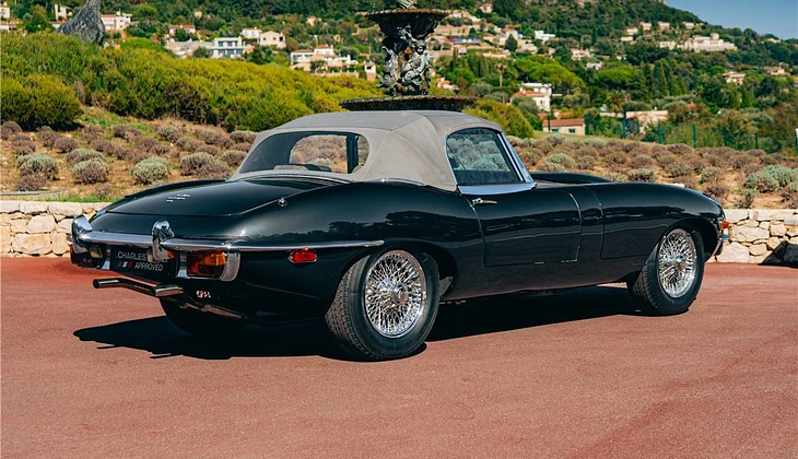 location-JAGUAR-Nice-roadstr