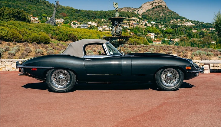 location-JAGUAR-Nice-roadstr