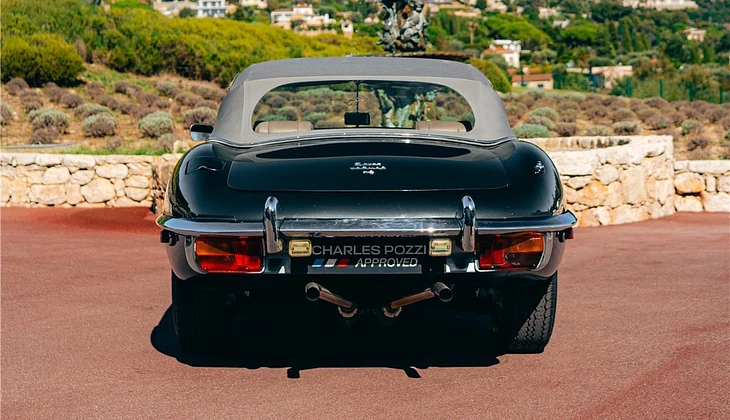 location-JAGUAR-Nice-roadstr