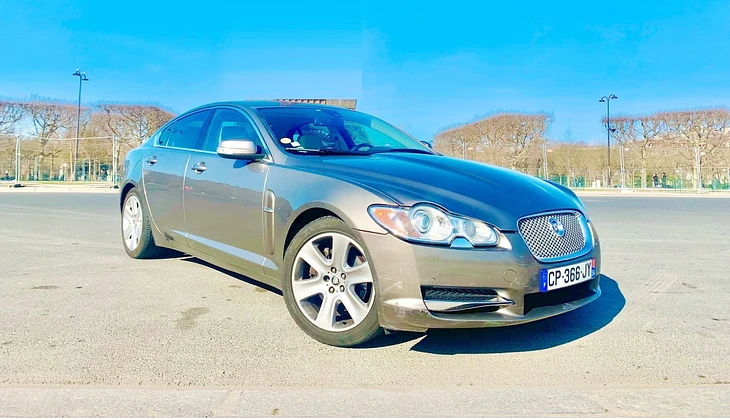 location-JAGUAR-Paris-roadstr