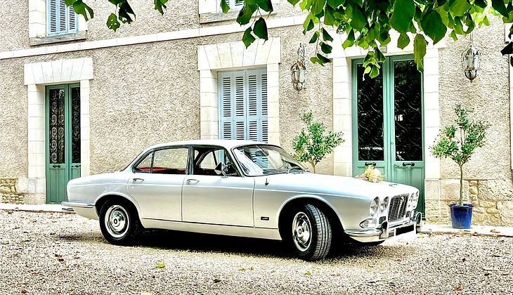 location-JAGUAR-Amboise-roadstr