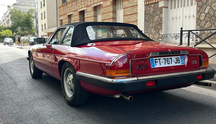 location-JAGUAR-Courbevoie-roadstr