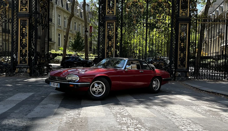 location-JAGUAR-Courbevoie-roadstr