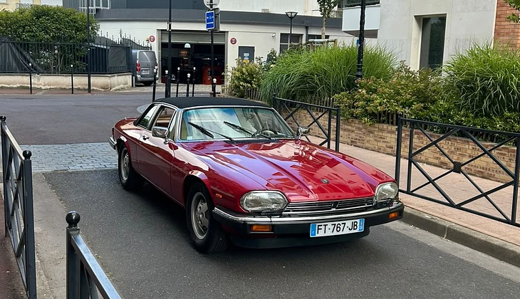 location-JAGUAR-Courbevoie-roadstr