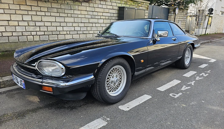 location-JAGUAR-Paris-roadstr
