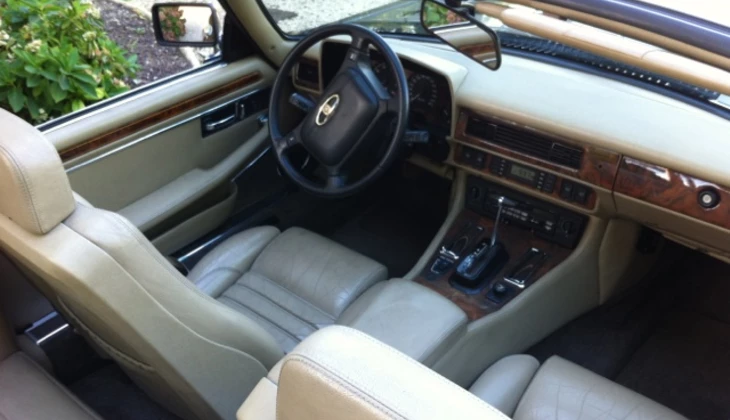 location-JAGUAR-Vaulx-en-Velin-roadstr