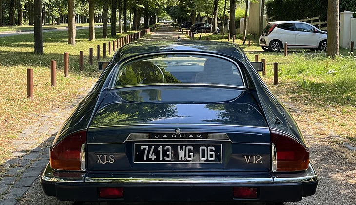 location-JAGUAR-Sèvres-roadstr