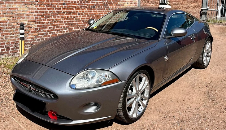 location-JAGUAR-Charenton-le-Pont-roadstr