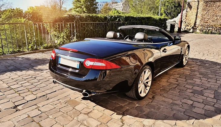 location-JAGUAR-Paris-roadstr