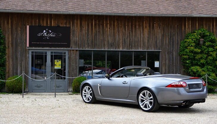 location-JAGUAR-Les Loges-en-Josas-roadstr