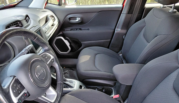 location-JEEP-Pessac-roadstr