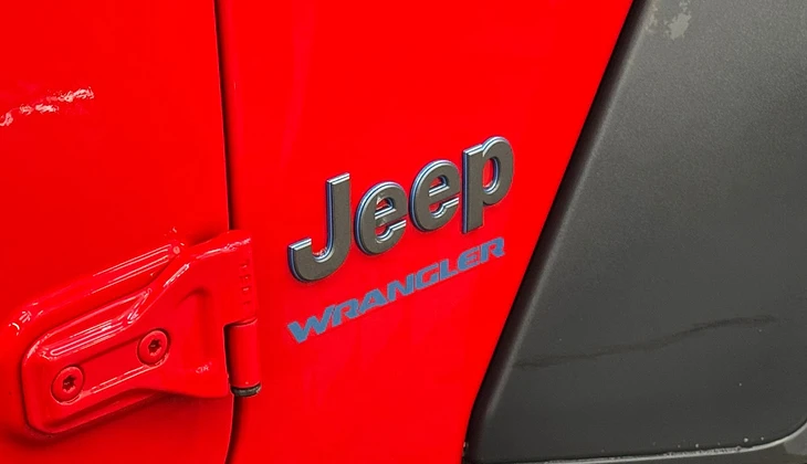 location-JEEP-La Madeleine-roadstr