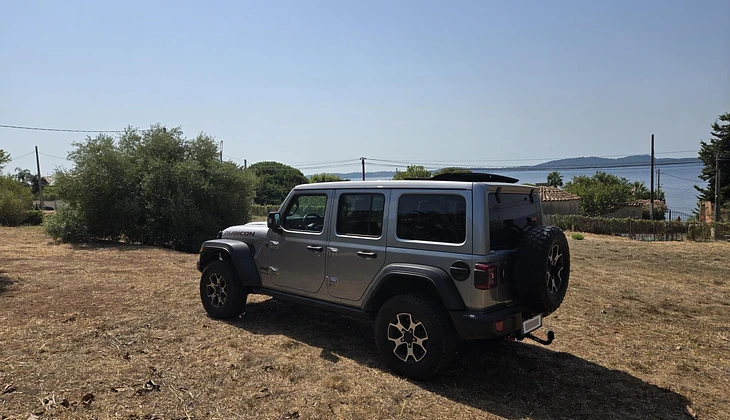 location-JEEP-Carqueiranne-roadstr