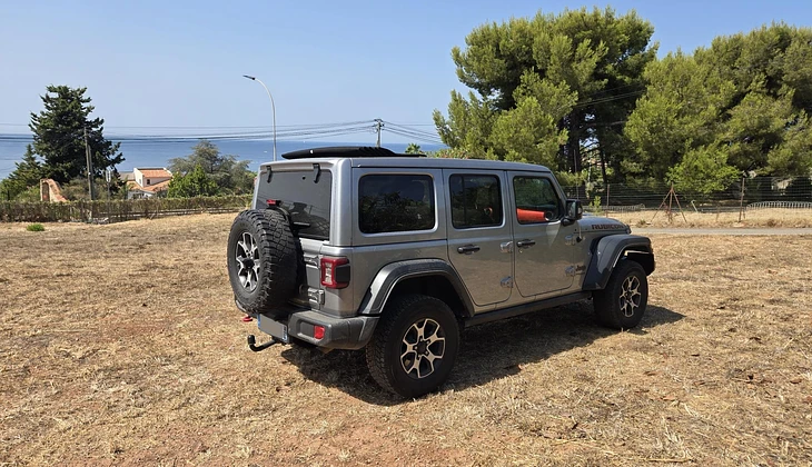 location-JEEP-Carqueiranne-roadstr