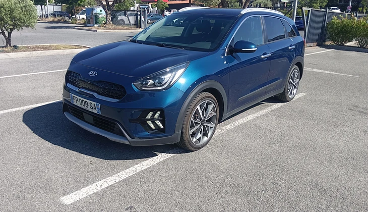 location-KIA-Fréjus-roadstr