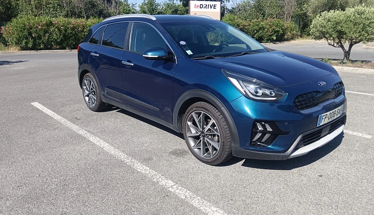 location-KIA-Fréjus-roadstr