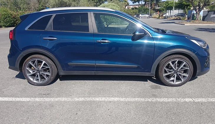 location-KIA-Fréjus-roadstr
