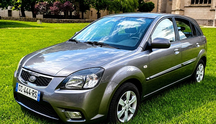 location-KIA-Bourg-en-Bresse-roadstr
