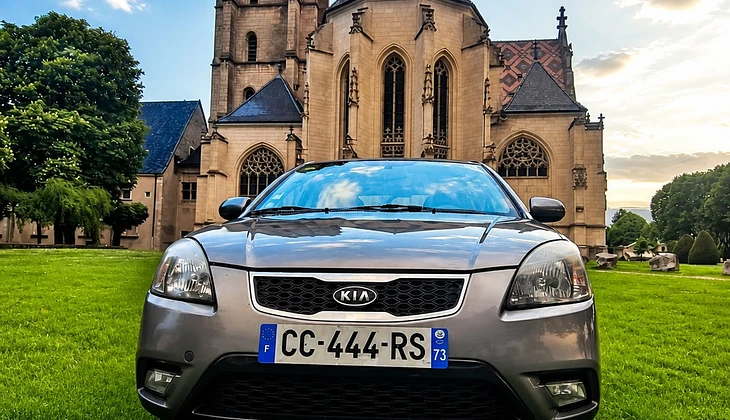 location-KIA-Bourg-en-Bresse-roadstr