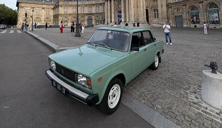 location-LADA-Orsay-roadstr