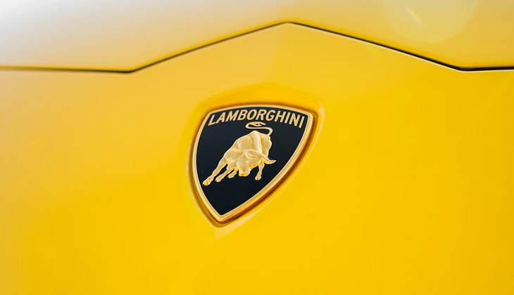 location-LAMBORGHINI-Gaillard-roadstr