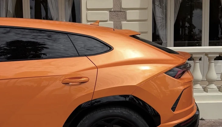 location-LAMBORGHINI-Nice-roadstr