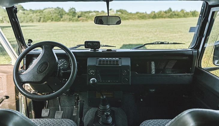location-LAND ROVER-Beaune-roadstr