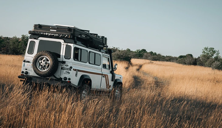 location-LAND ROVER-Beaune-roadstr