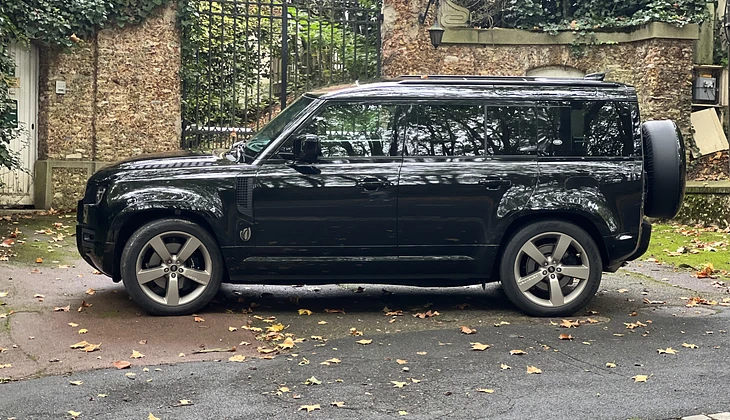 location-LAND ROVER-Issy-les-Moulineaux-roadstr