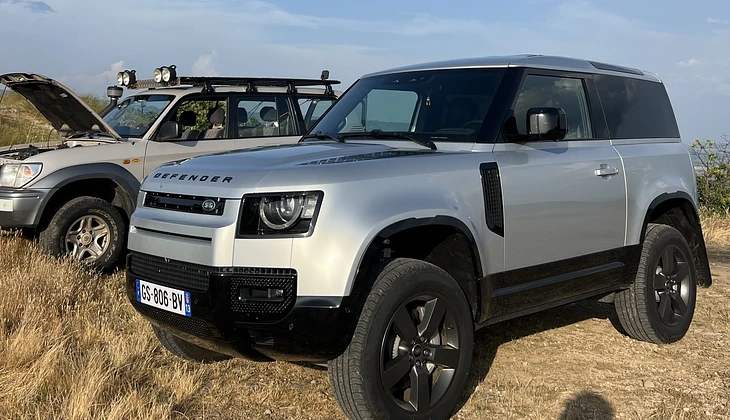 location-LAND ROVER-Aubenas-roadstr