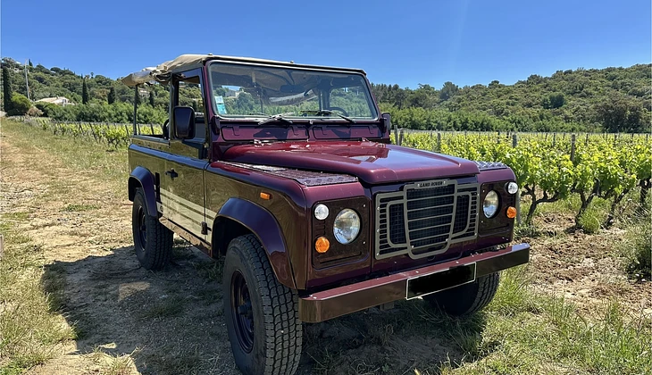 location-LAND ROVER-Nice-roadstr