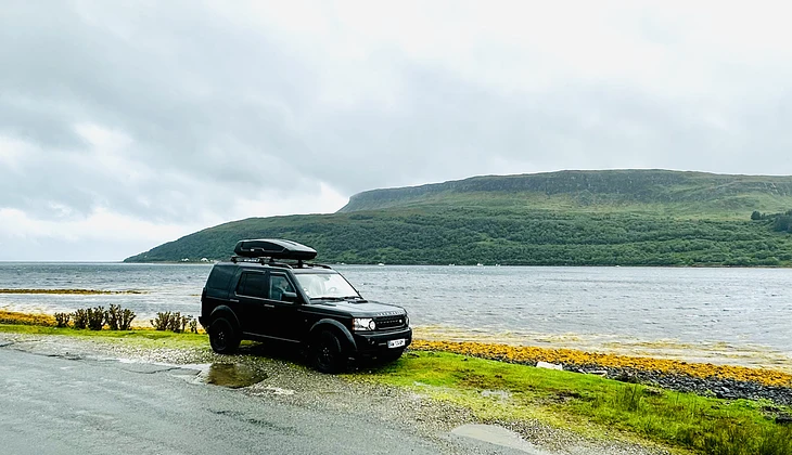 location-LAND ROVER-Villeneuve-de-Berg-roadstr