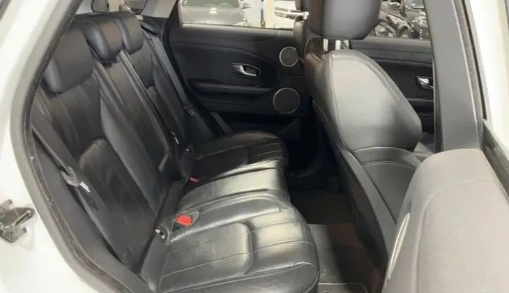 location-LAND ROVER-Aubervilliers-roadstr