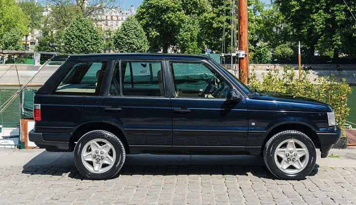 location-LAND ROVER-Paris-roadstr