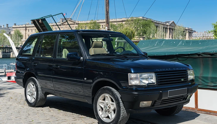 location-LAND ROVER-Paris-roadstr
